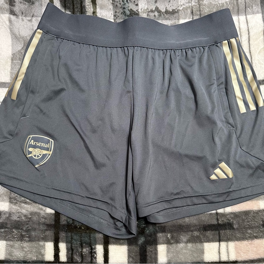 Arsenal shorts
